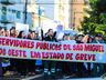 Servidores Públicos Municipais fazem protesto em frente a prefeitura