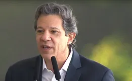 Governo prepara corte de benefícios para atingir meta fiscal, diz Haddad