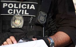 Namorado comunica desaparecimento à policia e jovem é encontrada dormindo com o amante