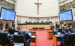 Fim de cotas raciais em universidades estaduais é aprovado na Alesc