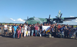 Famílias venezuelanas chegam a Santa Catarina para trabalhar em empresas do Oeste