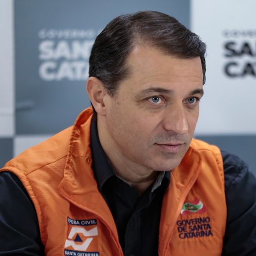 Governador de SC, Carlos Moisés, é absolvido em julgamento e continua no cargo