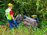 Motorista abandona veículo após sair da pista na cabeceira da Ponte do Rio das Antas 