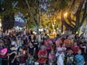 Cedrenses lotam a praça central a espera do Papai Noel em São José do Cedro