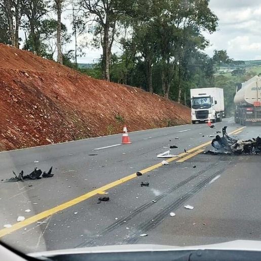 Motociclista morre após grave colisão na BR-282