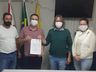 Prefeitura assina ordem de serviços e empresa inicia obras de pavimentação com pedras irregulares