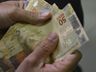 Caixa libera abono salarial para nascidos em maio e junho