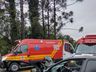 Mulher é jogada para fora do carro em saída de pista no Oeste de SC