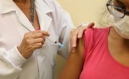 SC tem três cidades com mais de 90% da população vacinada com a 1ª dose