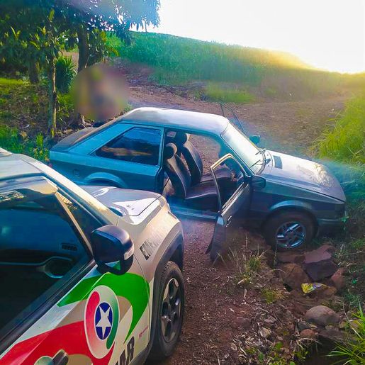 Condutor embriagado e sem CNH tenta fugir da PM, mas acaba preso em Descanso 