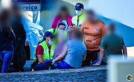 Criança cai de carro em movimento em São Miguel do Oeste