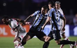 Grêmio é derrotado pelo São Paulo e segue sem reagir no Z4 do Brasileirão