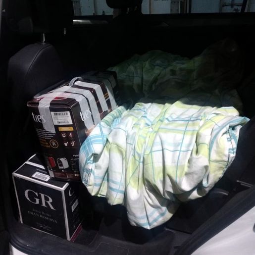 Homem é flagrado com 200 garrafas de vinhos importadas ilegalmente na BR-163 