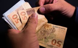 Lula deve propor salário mínimo de R$ 1.320 em 2023, diz transição