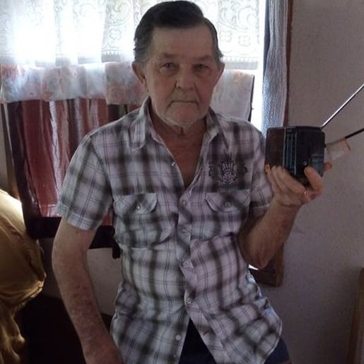 Ouvinte acompanha a Rádio Itapiranga ao longo de quase 58 anos
