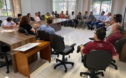 Itapiranga debate medidas para regularização de estrangeiros