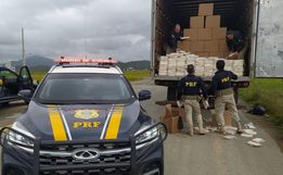 Carreta é flagrada em SC com mais de R$ 95 milhões em cocaína