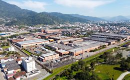 Multinacional de SC distribui parte de lucro milionário aos funcionários
