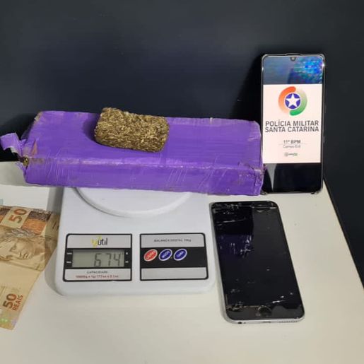 Dois homens são detidos pela Polícia Militar por tráfico de droga 