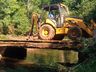 Seguem as obras de construção das cabeceiras para a nova ponte