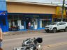 Colisão entre carro e moto deixa homem ferido em Itapiranga