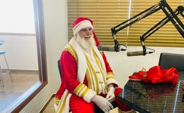 Papai Noel visita Rádio Itapiranga
