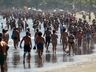 FOTOS: Multidão 'invade' praias no litoral de SP mesmo com restrições