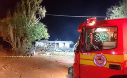 Incêndio deixa casa destruída no interior de Bandeirante