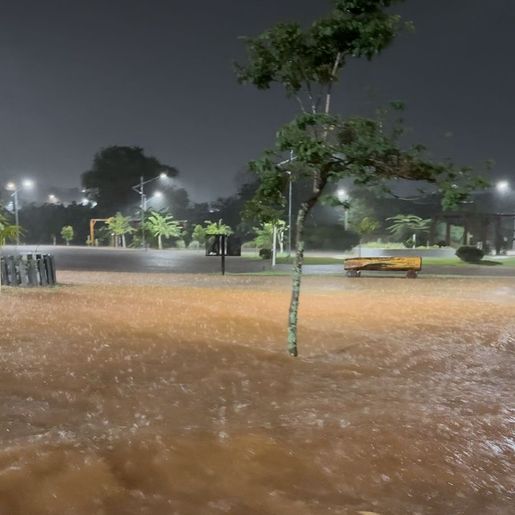 Chuva provoca alagamentos em São Miguel do Oeste