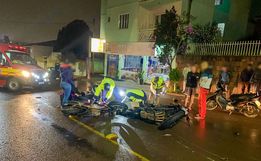 Colisão entre motos deixa duas pessoas feridas em São Miguel do Oeste; vídeo