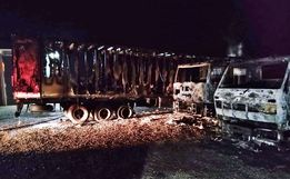Incêndio destrói três caminhões em Itapiranga