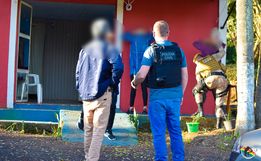 Após flagrar menor trabalhando, polícia fecha casa de prostituição na BR-282