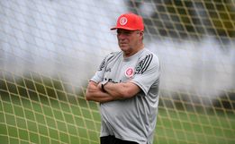 Abel Braga é anunciado como novo técnico do Inter para as duas últimas rodadas do Brasileirão