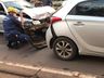 Engavetamento envolvendo van e três carros deixa mulher ferida em SMOeste