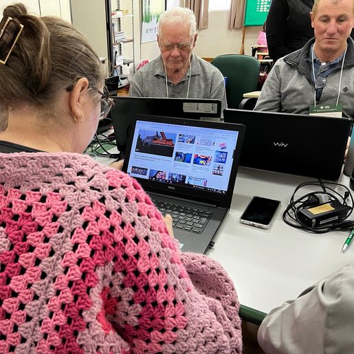 Produtores rurais concluem curso de inclusão digital em São Miguel do Oeste