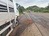 VÍDEO: colisão entre caminhão e carro deixa condutor de 18 anos ferido na BR 163