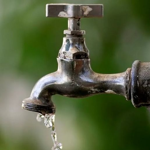 Tarifa de água e esgoto pode aumentar 18% com reforma tributária, diz estudo