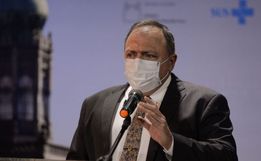 Pazuello nega saída: “Continuo ministro até quando o presidente quiser”