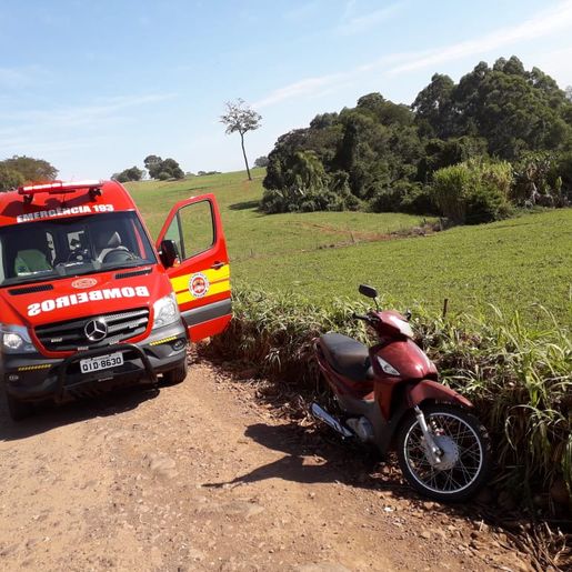Três pessoas ficam feridas em quedas de motocicletas em Itapiranga