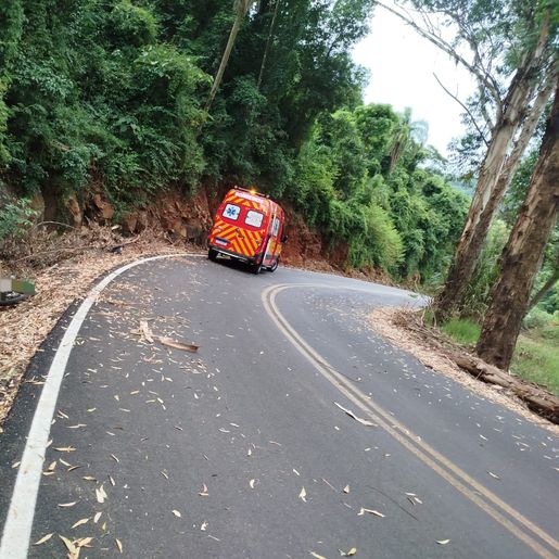 Homem é encontrado morto ao lado de motocicleta no interior de Maravilha 