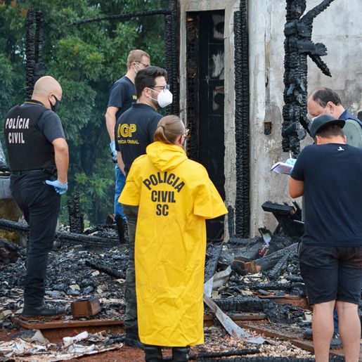 Corpo de Jovem carbonizada em incêndio ficará no IGP por até 90 dias