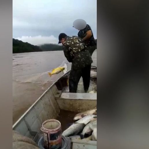 Vídeos mostram pesca proibida no Rio Uruguai no Salto do Yucumã