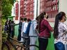 Escola realiza “Abraço Solidário” contra a municipalização; assista ao vídeo