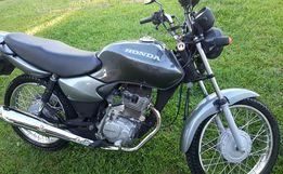 Homem tem moto furtada em frente de casa em São José do Cedro