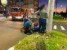 Mulher sofre fraturas ao ser atropelada por carro no Centro de SMOeste 