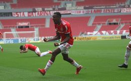 Inter vence o Fortaleza e sobe na tabela do Brasileirão