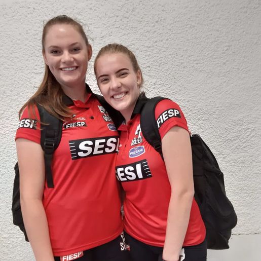 Atletas de Guaraciaba assinam contrato com a equipe de Voleibol do SESI