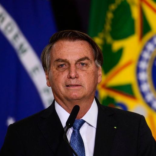 Bolsonaro sanciona com vetos MP da privatização da Eletrobras