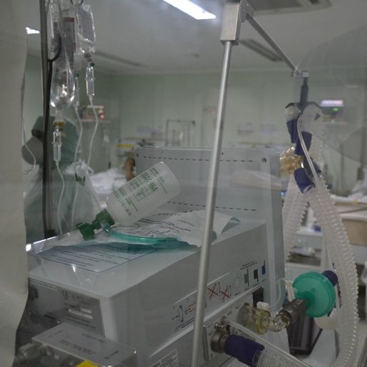 Santa Catarina tem 354 pacientes com Covid-19 à espera de UTI