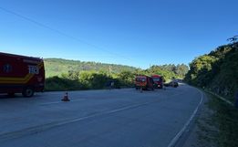 Saída de pista na BR-163 deixa quatro feridos em Guaraciaba 